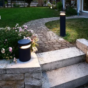 Shop Borne lumineuse LED Faro, hauteur 100 cm, gris foncé, DALI, 3.000 K Éclairage Extérieur Professionnel