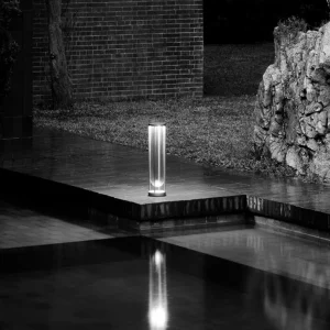 Shop FLOS In Vitro Bollard 1, 2.700 K, 40 cm, blanc Éclairage Extérieur Professionnel