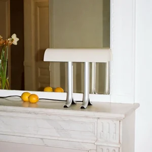 Shop Anagram lampe à poser, blanc riz Éclairage De Bureau