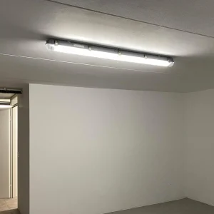 Store Luminaire pièces humides LED Niehl 18 IP65 18 W Éclairage Technique