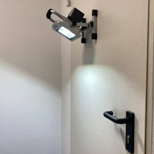 Best Sale Spot LED Köpenick 209 pieds aimantés 20W 8,8Ah Éclairage Technique